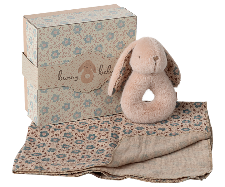 Bunny Rattle Set, Powder