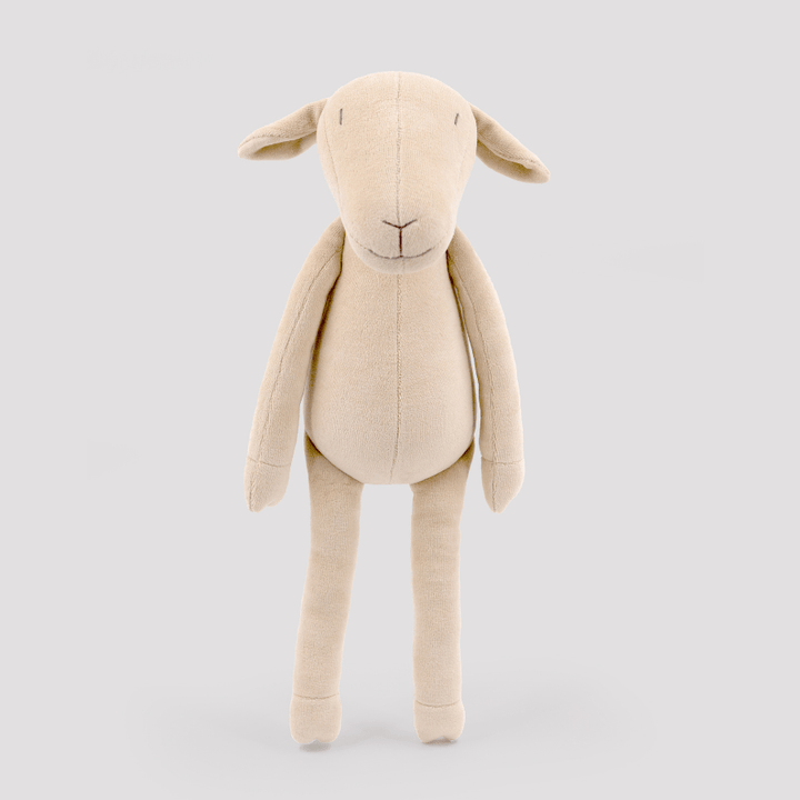 MAIA THE SHEEP - L: With creme pullover and black jeans / Beige