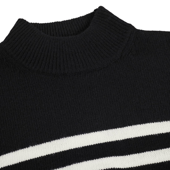 Govina Sweater in Black Pearled