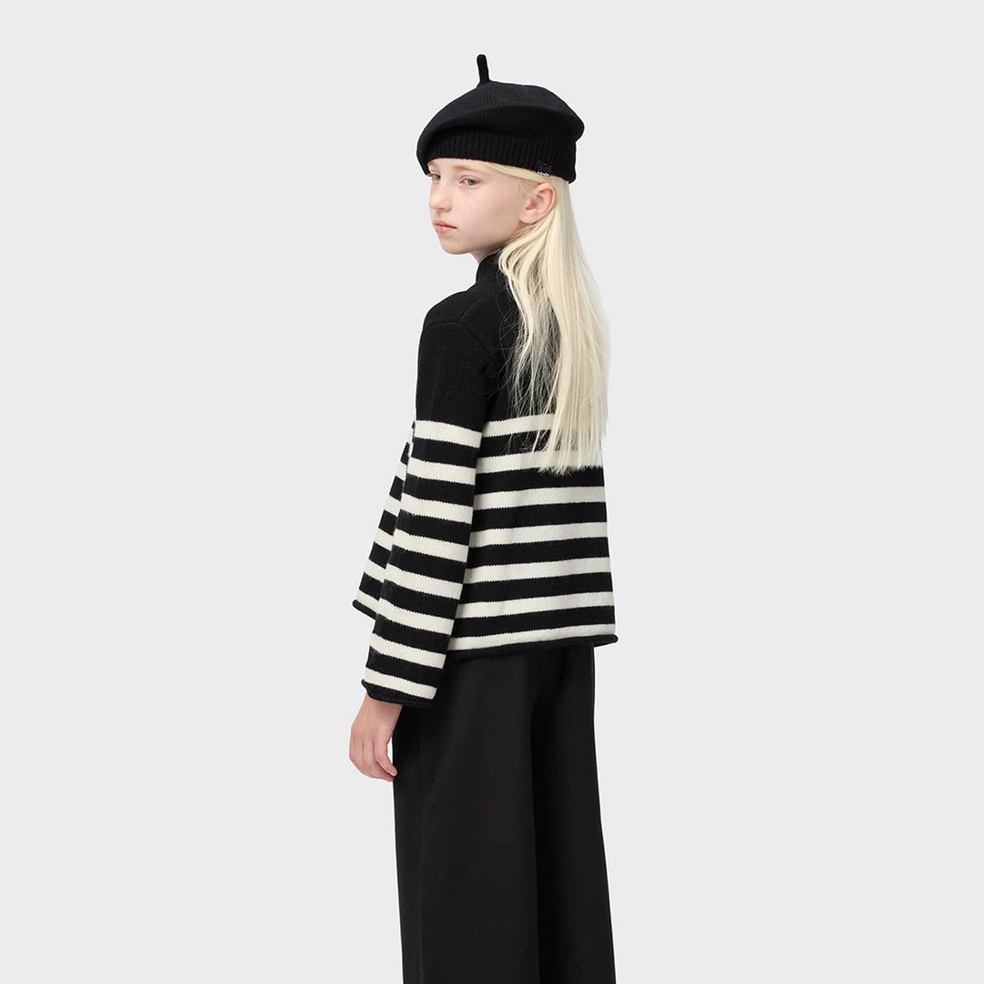 Govina Sweater in Black Pearled