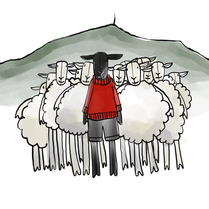 MAIA THE SHEEP - L: With creme pullover and black jeans / Beige