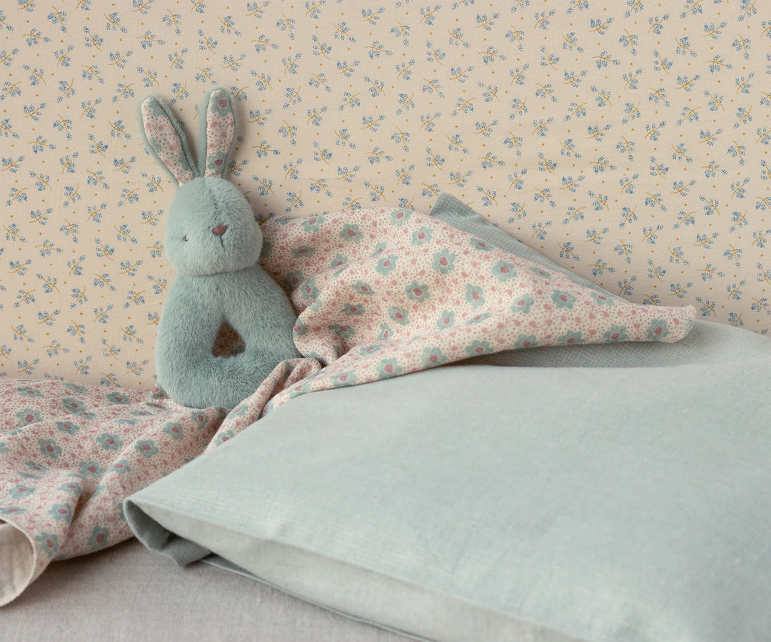 Rabbit Rattle Set in Mint